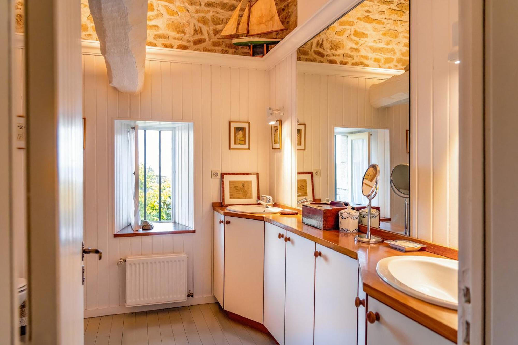 Manoir Des Bords De Rance Bed & Breakfast Plouer-sur-Rance Exterior photo